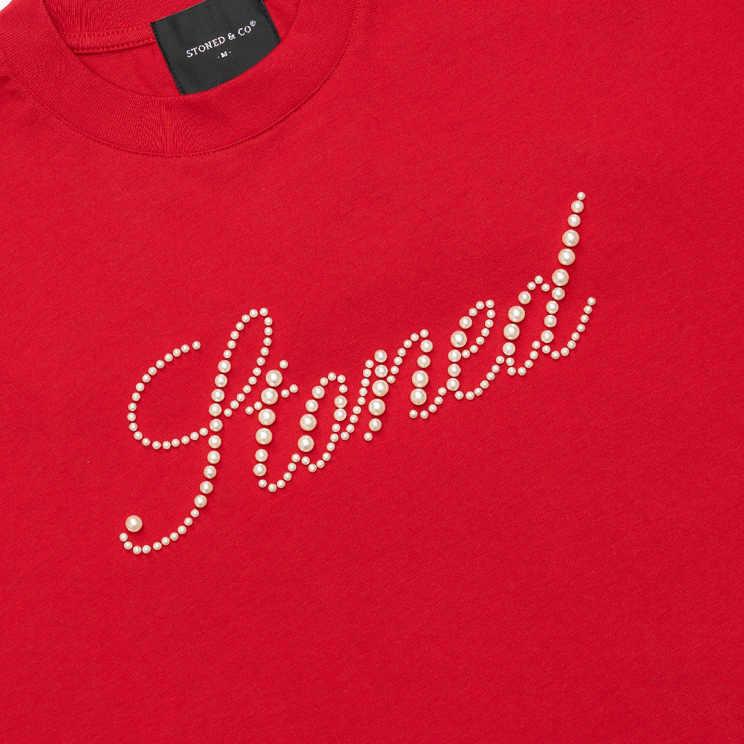 มุกเล่นหาง | Blessed26 : Cursive Pearl Logo Tee Red
