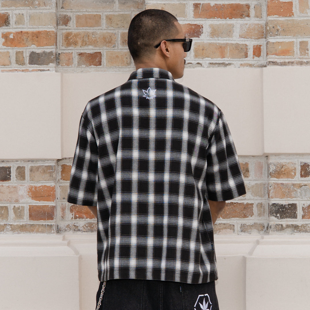เสื้อแขนยาวมุก | Blessed26 : Pearl Flannel White Black