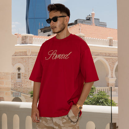 มุกเล่นหาง | Blessed26 : Cursive Pearl Logo Tee Red