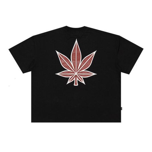 เสื้อยืดลายใบเมเปิลหนัง สีดำ | Dark Horse : Leather Maple Tee Black