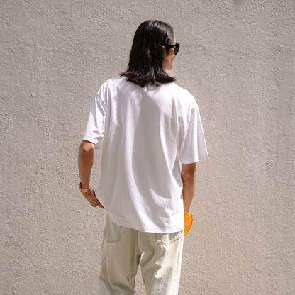 เสื้อยืดโลโก้แบบพื้นฐาน สีขาว | Originals : Basic Logo Tee White