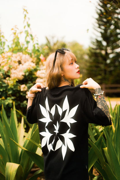 Stoned Dream : Lotus Tee Black