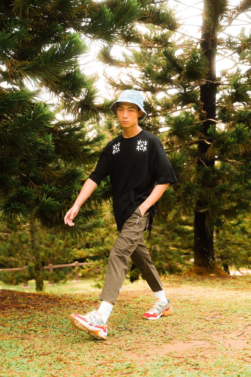 เสื้อยืดลายดอกบัว UIP สีดำ | Stoned Dream : UIP Lotus Tee Black